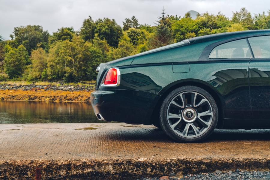 Детали экстерьера Rolls-Royce Wraith 2016 года  (UK) (фото 18 из 18)